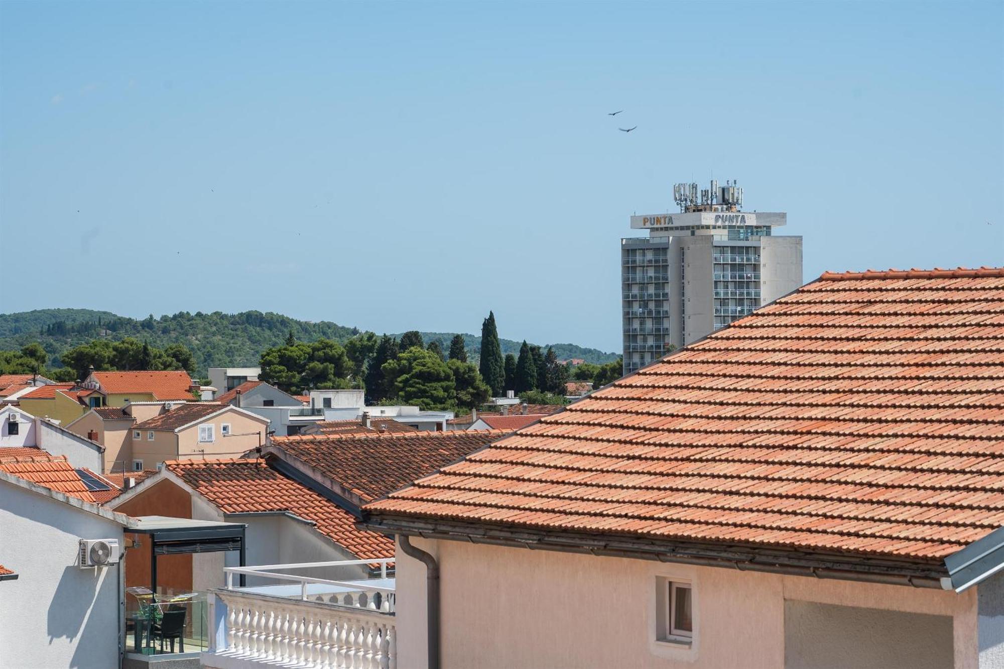 Apartments And Rooms Mladen Vodice Room photo