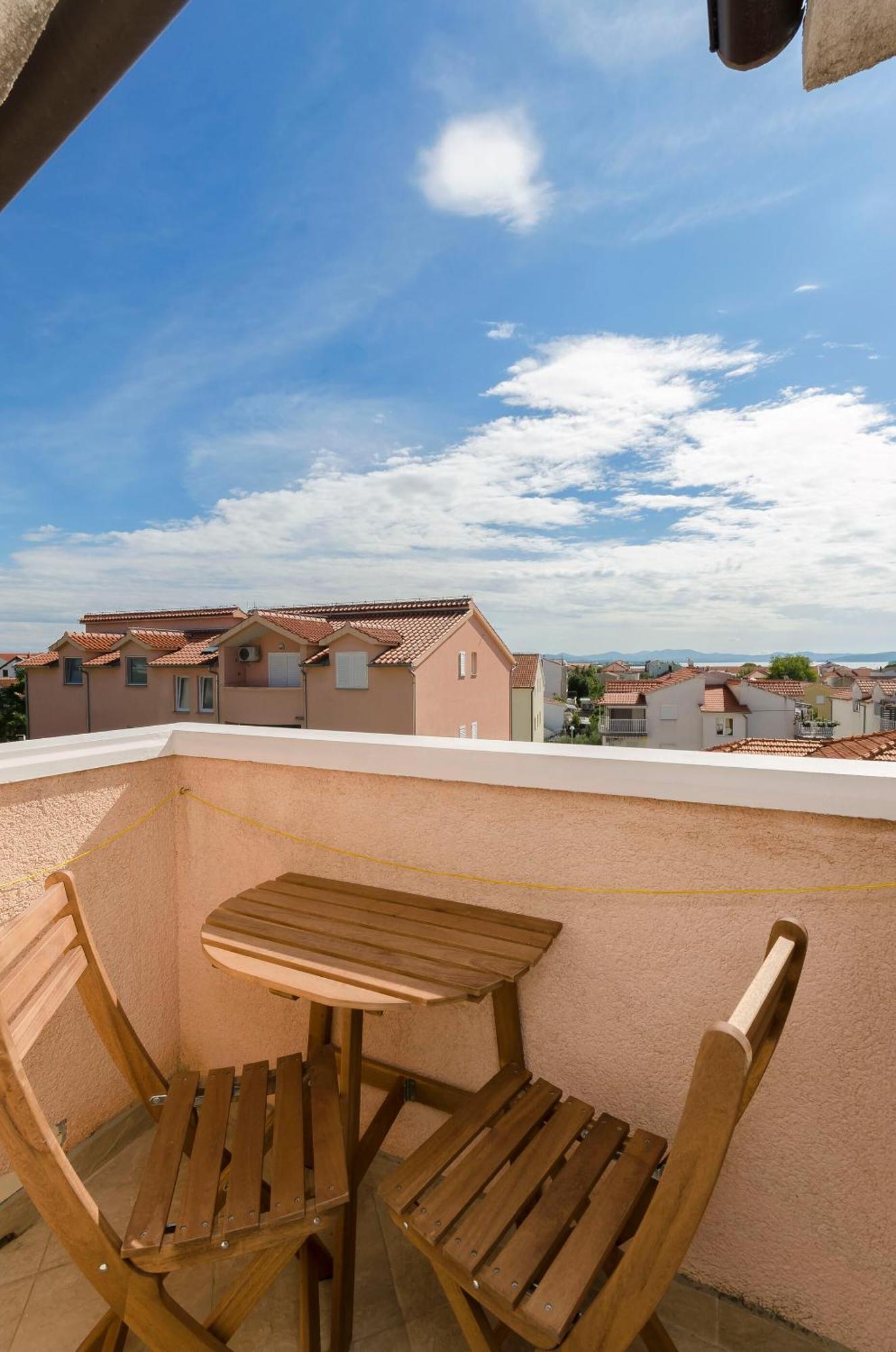 Apartments And Rooms Mladen Vodice Exterior photo